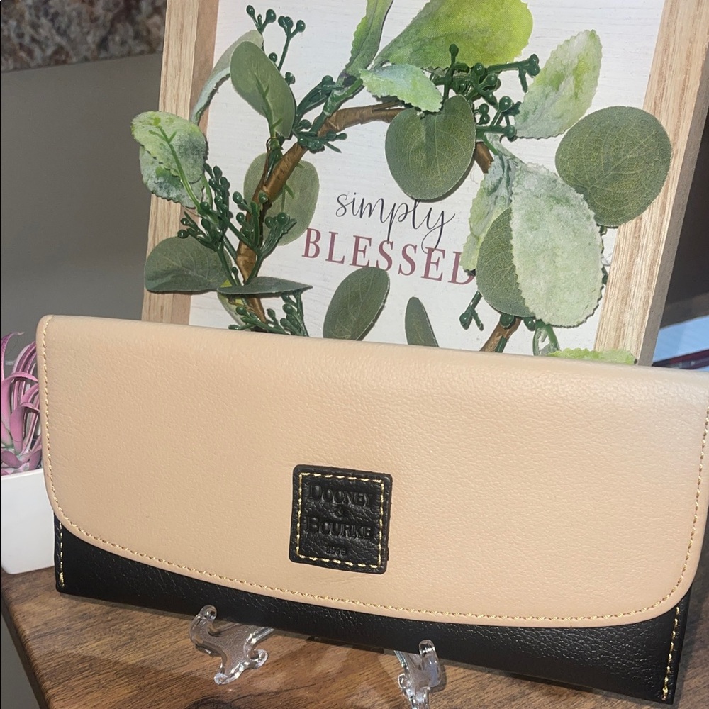 Dooney & Bourke Tan and Black Wallet with Red Inside NWOT